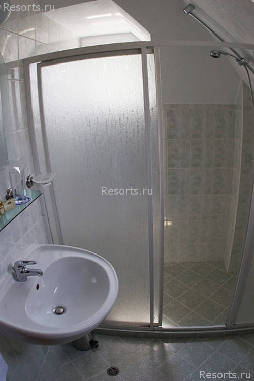 Duchess Hotel 9